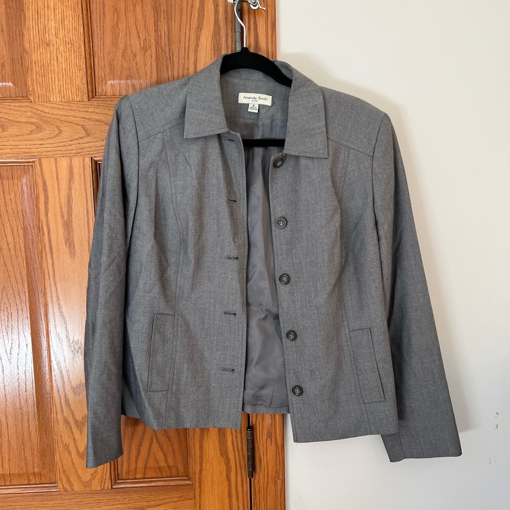 Amanda smith blazer with shoulder bass. Straight cut, size 8. Vintage